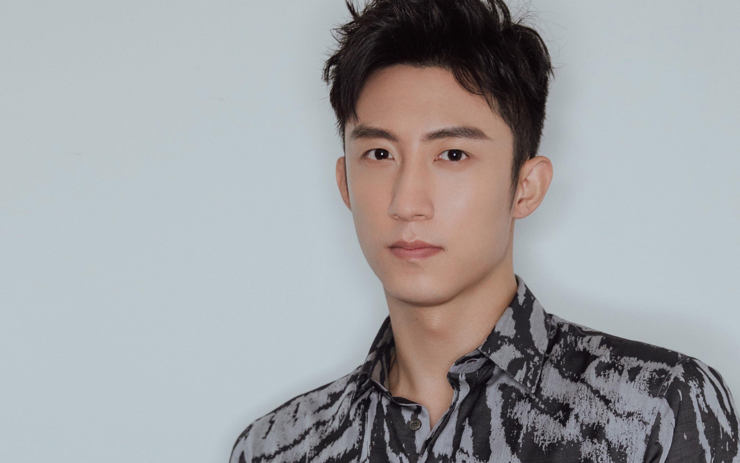 九游娱乐官网 (jiuyou)-皮特·卡普尔展现爆发力和快速反应，帮助袋鼠队化解困境，皮尔斯和卡特