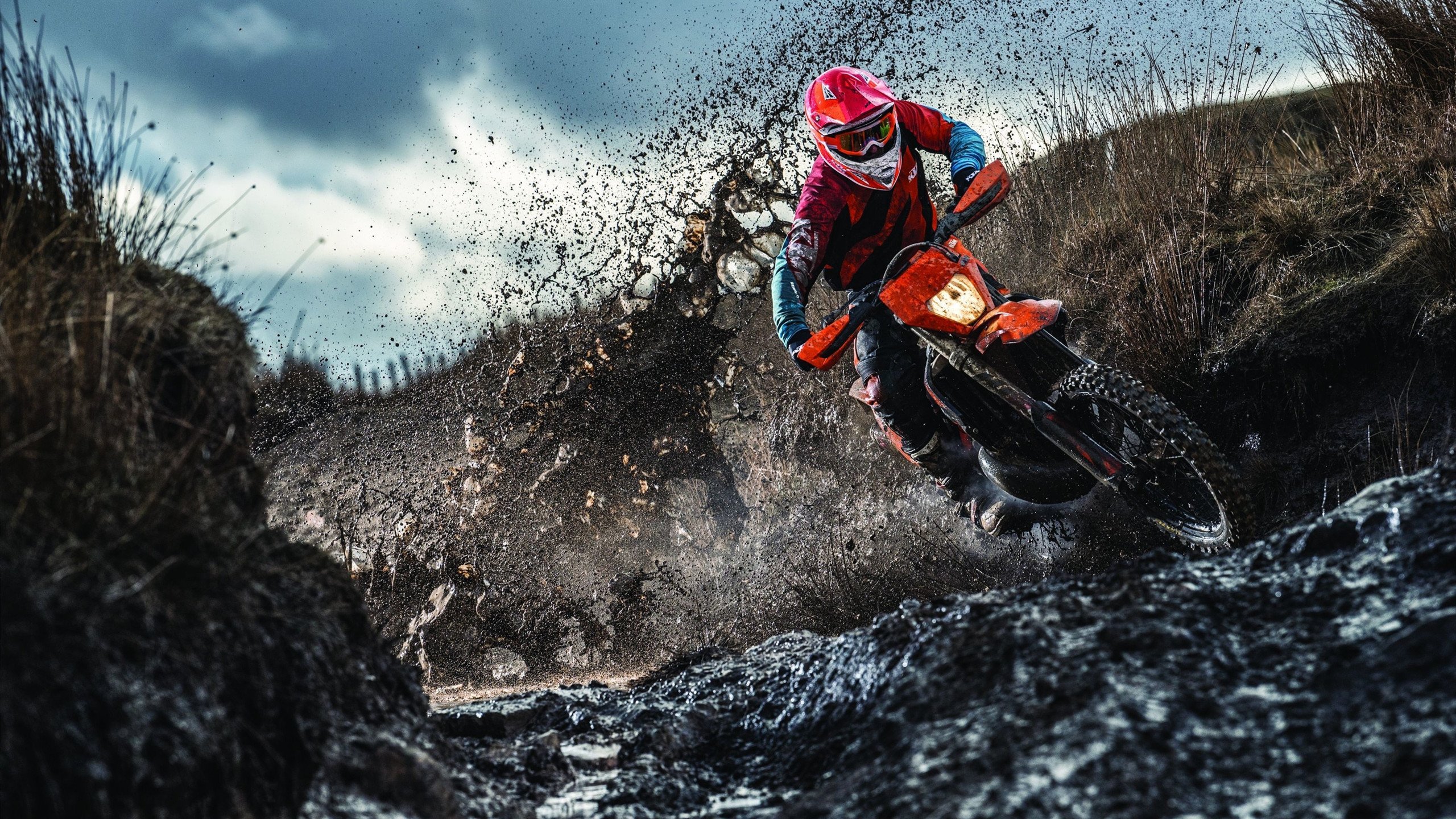 九游下载安装-_遥控赛车比赛：科技与速度的完美结合_，遥控赛车技术